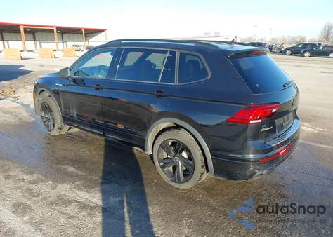 2024 Volkswagen Tiguan 2.0T Se R-Line Black z USA, uszkodzony, nr VIN 3VV8B7AX2RM040769